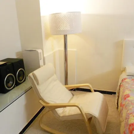 招待所 Elegant Private Basement In The *