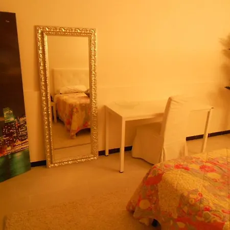 Elegant Private Basement In The * 米兰