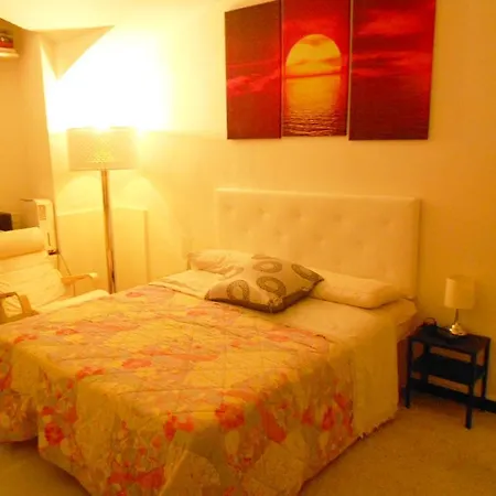 招待所 Elegant Private Basement In The *