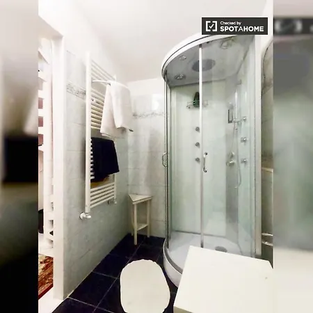 招待所 Elegant Private Basement In The *