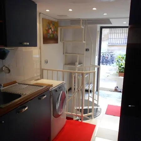 Elegant Private Basement In The * 米兰
