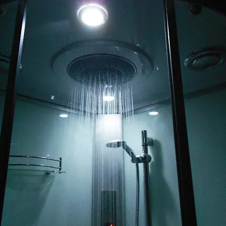 Elegant Private Basement In The * 米兰