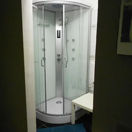 招待所 Elegant Private Basement In The