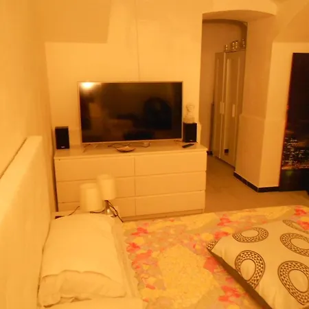 招待所 Elegant Private Basement In The