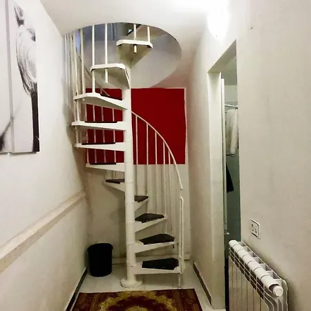 招待所 Elegant Private Basement In The *