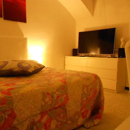 Elegant Private Basement In The 招待所 *