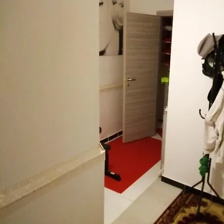 Elegant Private Basement In The 招待所